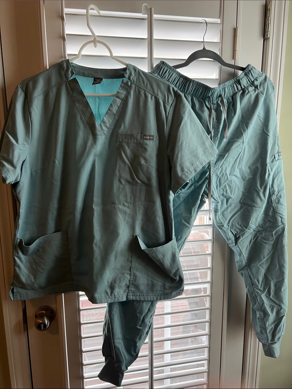 Unbranded Teal Women's Medical Scrub Set - Top & Pants